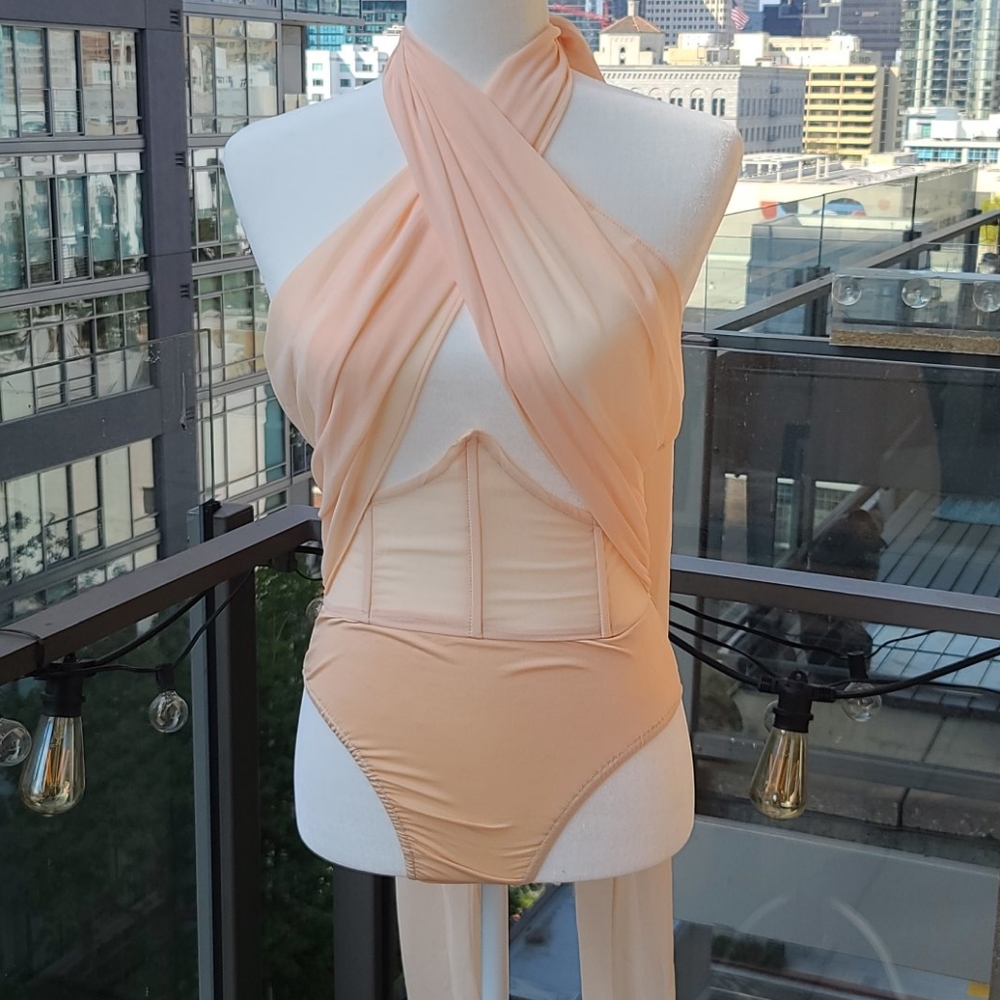NWT Pretty Little Thing Bodysuit